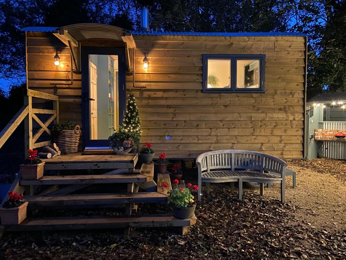 Cosy Double Shepherds Hut In Beautiful Wicklow With Underfloor Heating Throughout Rathnew Exterior photo