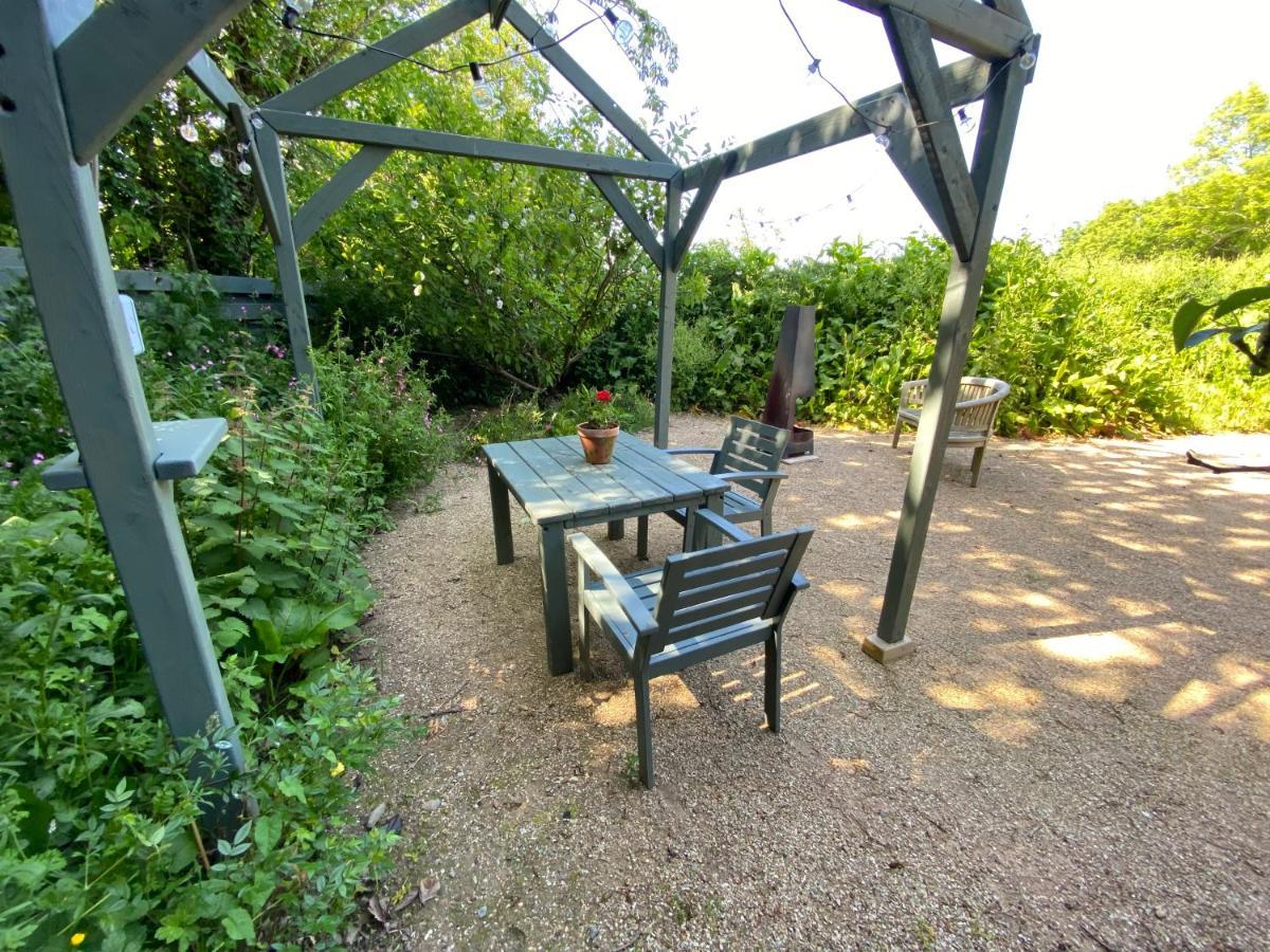 Cosy Double Shepherds Hut In Beautiful Wicklow With Underfloor Heating Throughout Rathnew Exterior photo